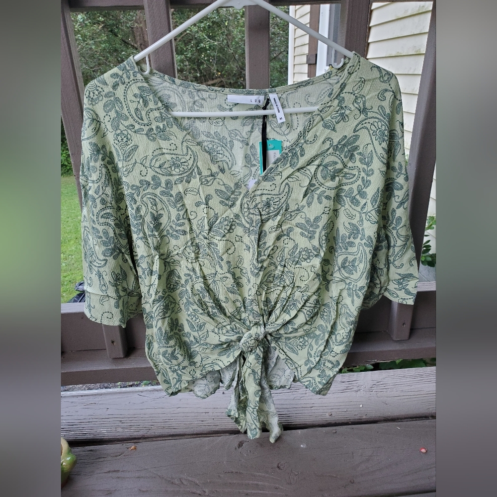 LUQ Rhee front tie top
